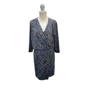White House Black Market Wrap Blouson stretch Blue black print 3/4 sleeve  M